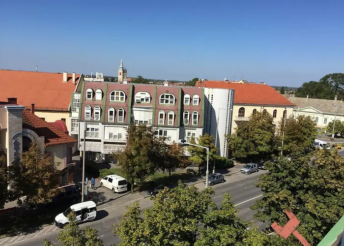 Belvarosi Deluxe Apartman Baja